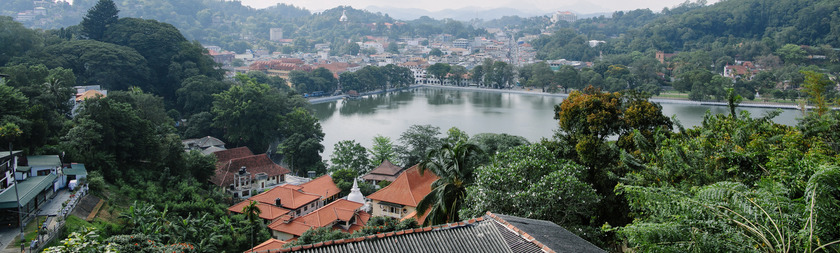 Lago de Kandy.jpg